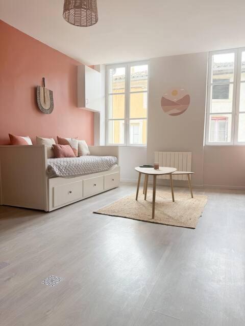 Food And Chill - Deux Appartements Hypercentre - 1 Theme Cinema - By Primo C0Nciergerie 투르뉘 외부 사진